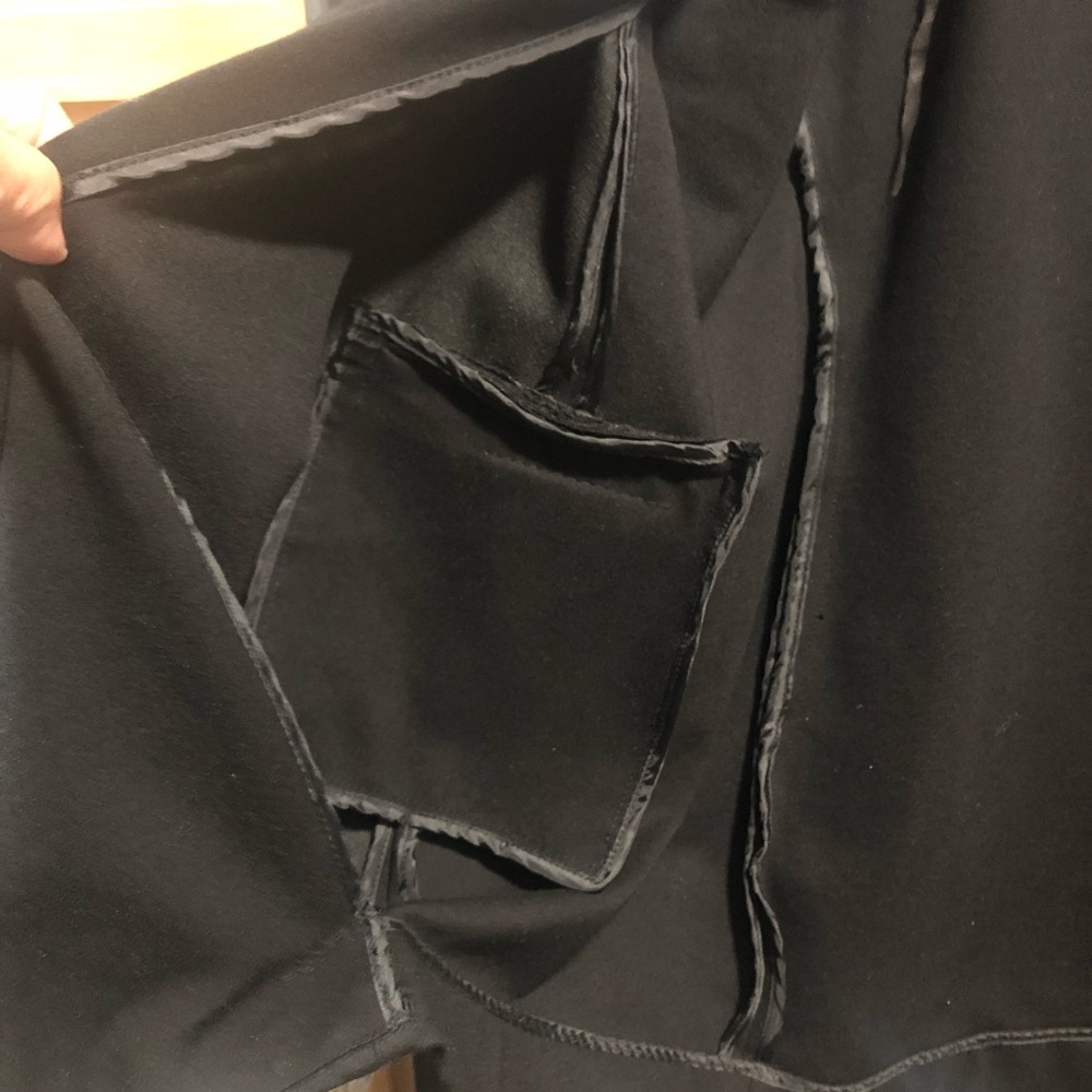 Slim Factor By INVESTMENTS Size Large Black Blazer.22”Pit 2 Pit X 29” Length - Picture 8 of 10